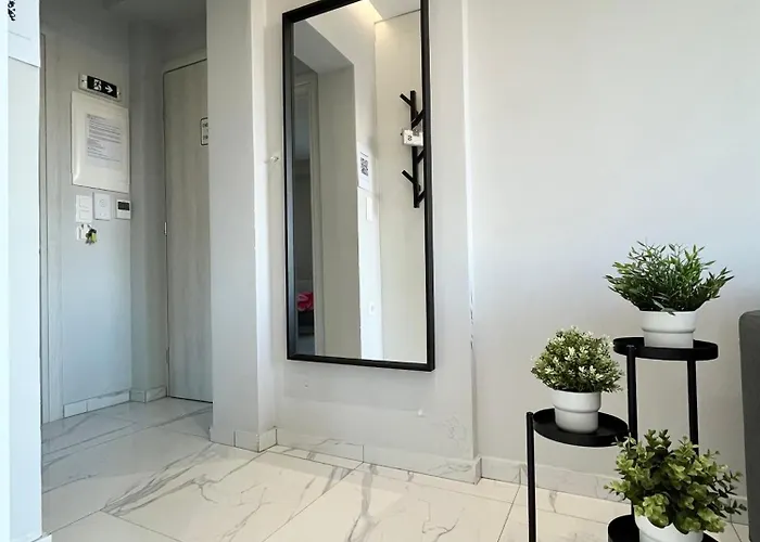 Blueline 1 Лоутраки